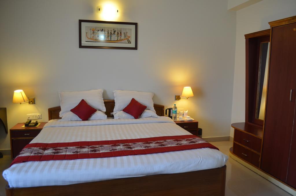 Hotel Rajdhani Regency Gauháti Szoba fotó